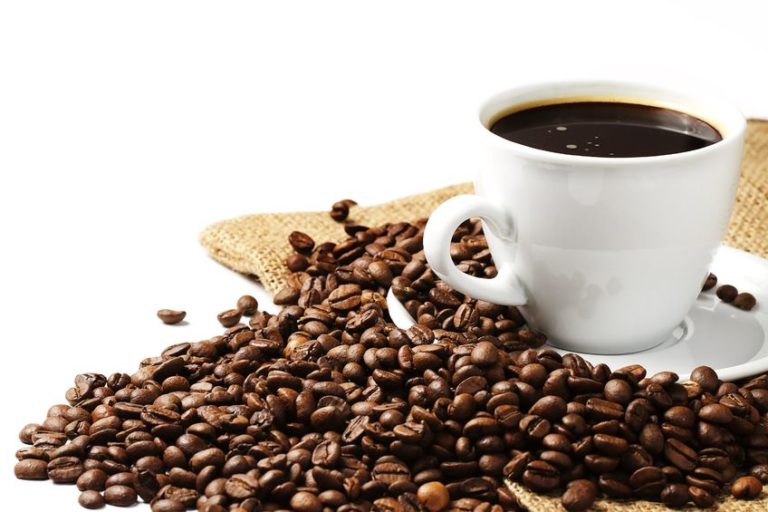 Usi alternativi del caffè per la bellezza