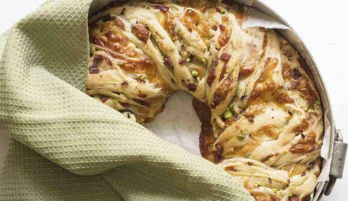 Ciambella con prosciutto zucchine e philadelphia | Gustosa e delicata