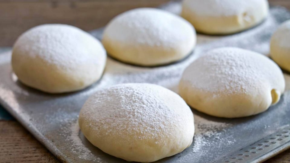 Impasto per pizza facilissimo | Solo un grammo di lievito