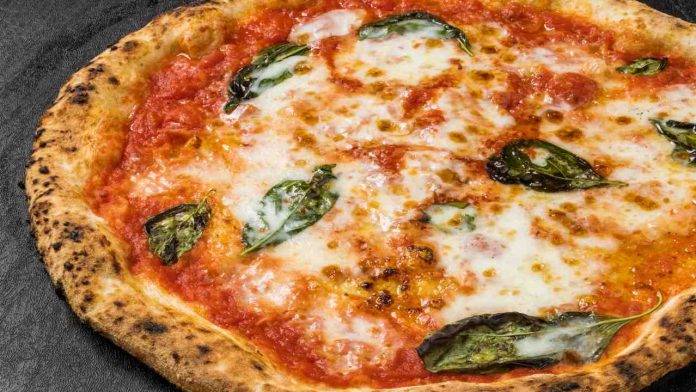 Pizza Sorbillo ricetta Bimby | scopri come prepararla a casa