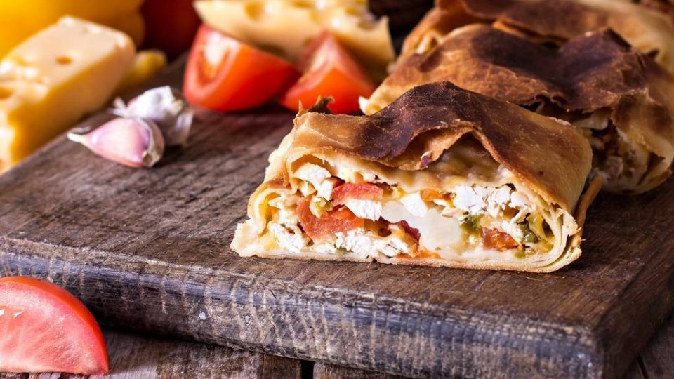 Strudel con Pomodori e Provola, un bel rustico saporito e leggero