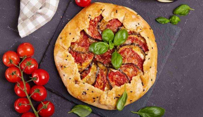 Torta di melanzane in crosta | Bontà tutta da gustare