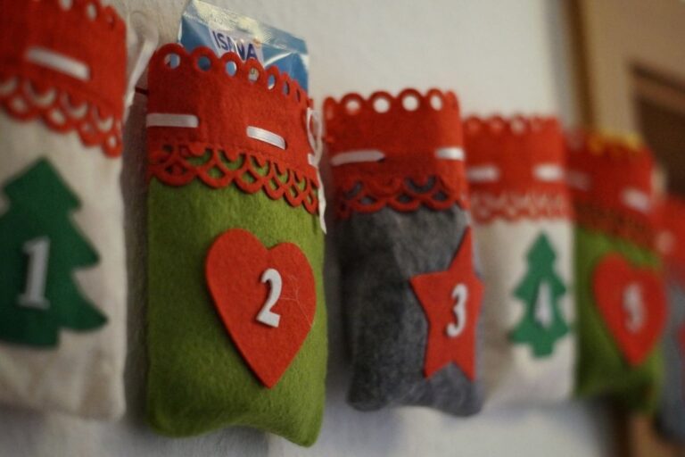 Natale, calendario dell’avvento fai da te: come realizzarlo con il pannolenci