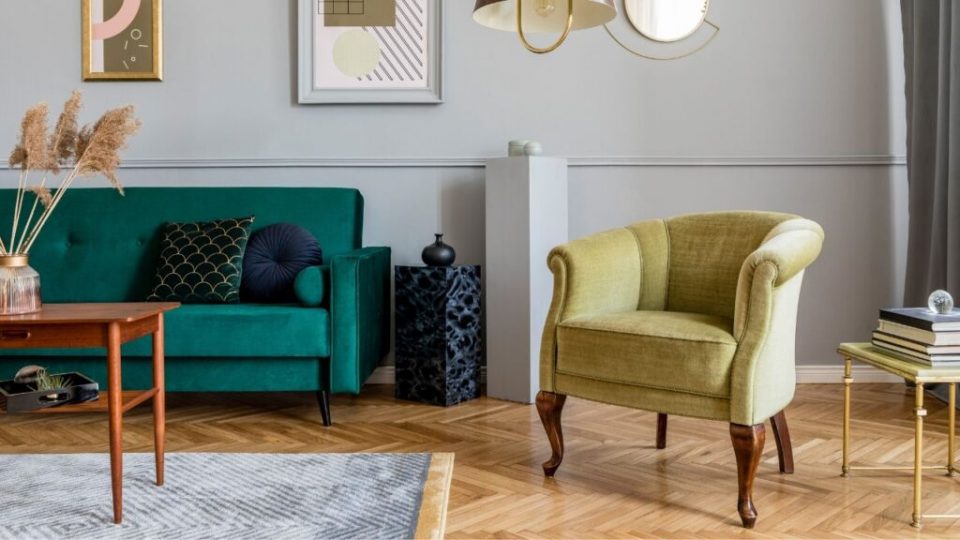 Cambiare look alle pareti: realizzare un effetto boiserie “fai da te”