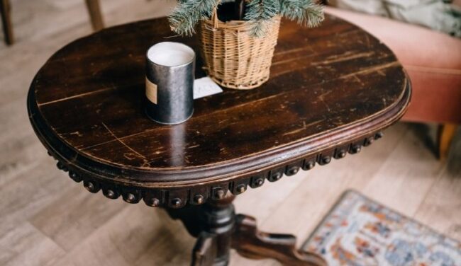 Mobili e parquet: come eliminare graffi e macchie dal legno