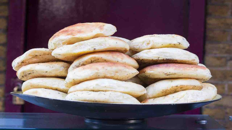 Focaccine morbide al latte | arricchite con parmigiano e rosmarino