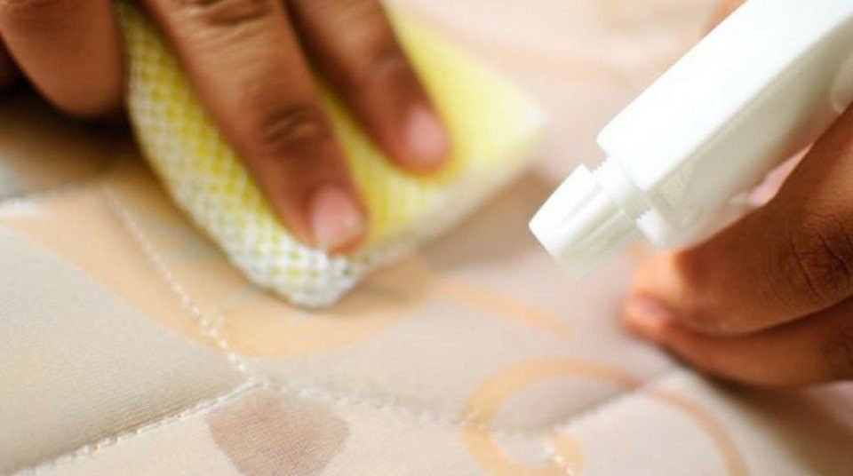 Come pulire ed igienizzare il materasso